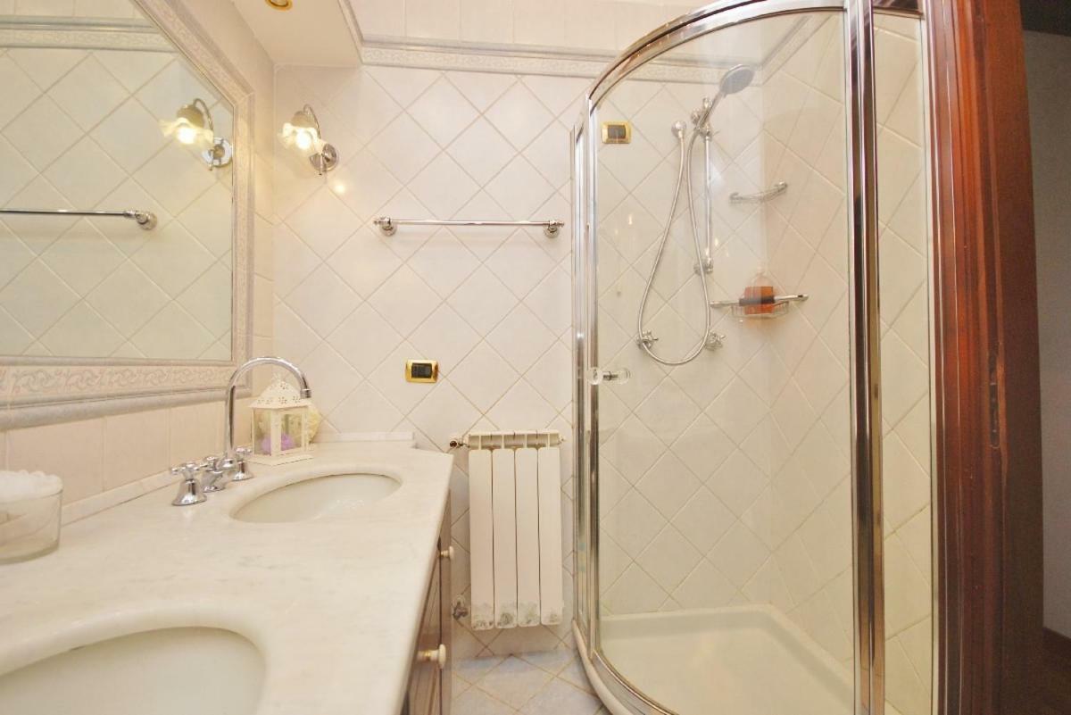 Raffinato Attico Vicino Al Mare Con Solarium Lido Di Camaiore Exteriér fotografie