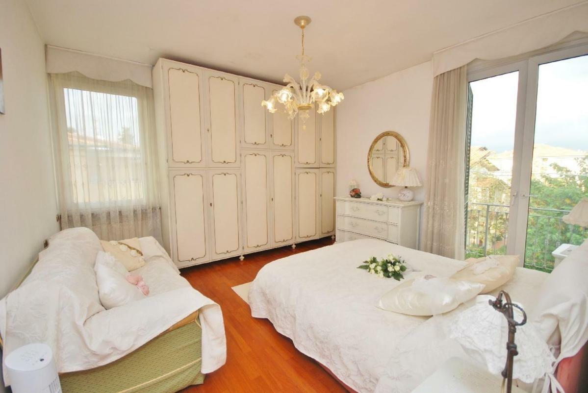 Raffinato Attico Vicino Al Mare Con Solarium Lido Di Camaiore Exteriér fotografie