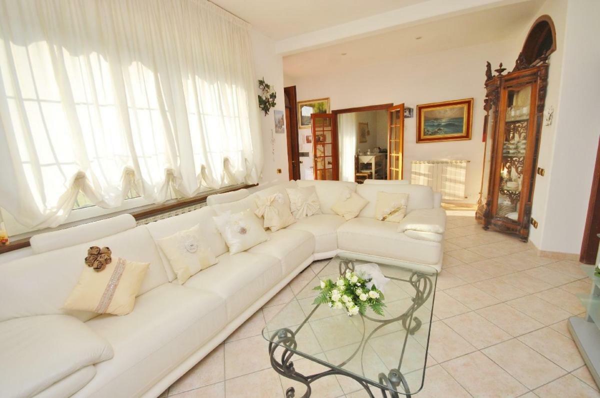 Raffinato Attico Vicino Al Mare Con Solarium Lido Di Camaiore Exteriér fotografie